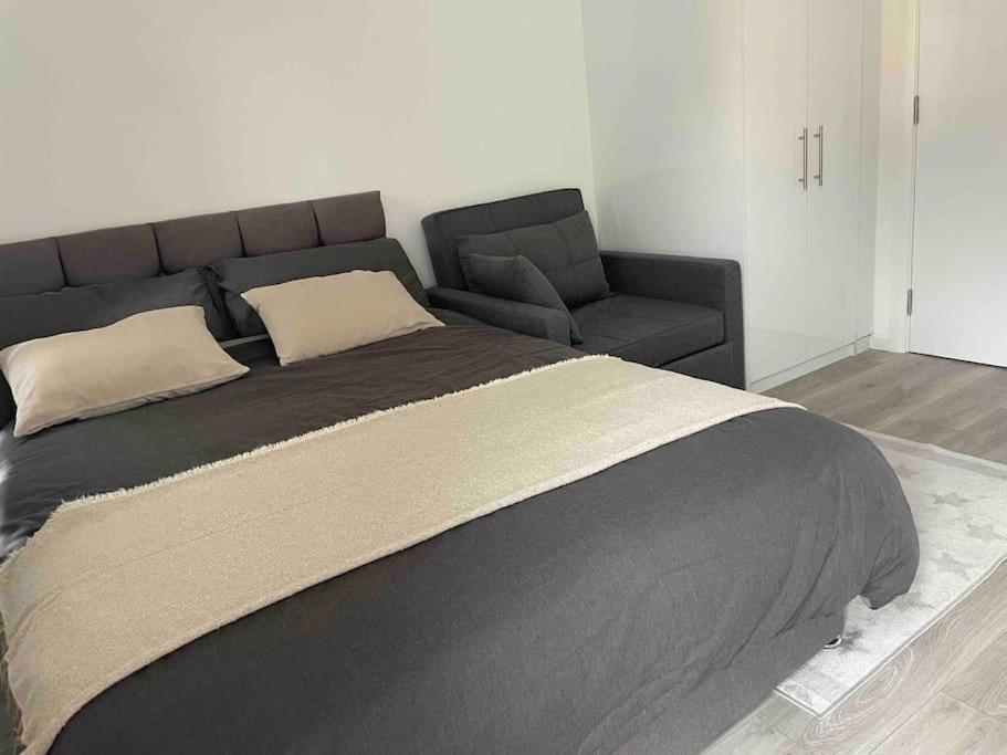 Studio Flat Private Shower Wc And Kitchenette London Luaran gambar